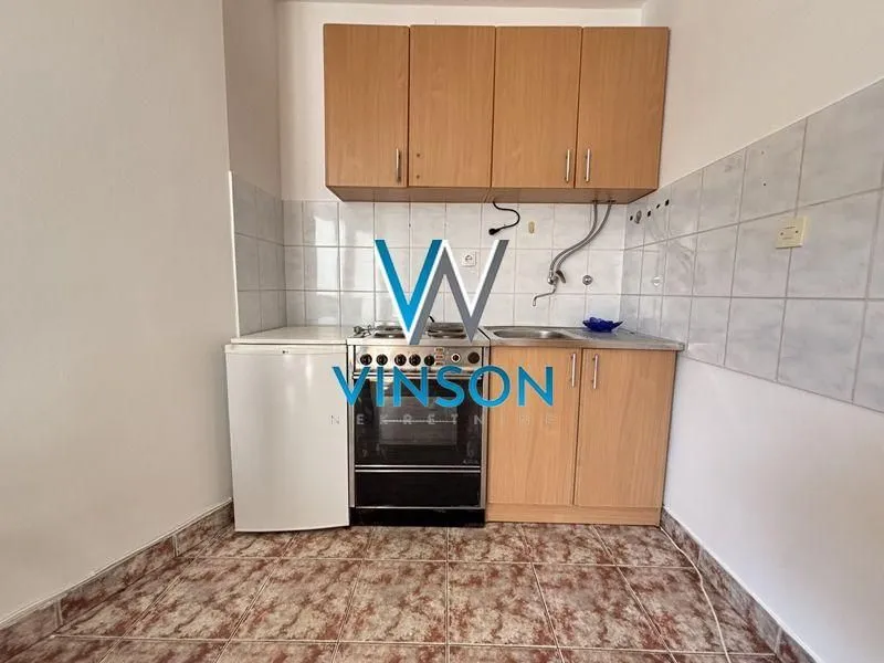 Izdavanje, jednosoban stan, 40m², Socijalno, Novi Sad Sve Podlokacije