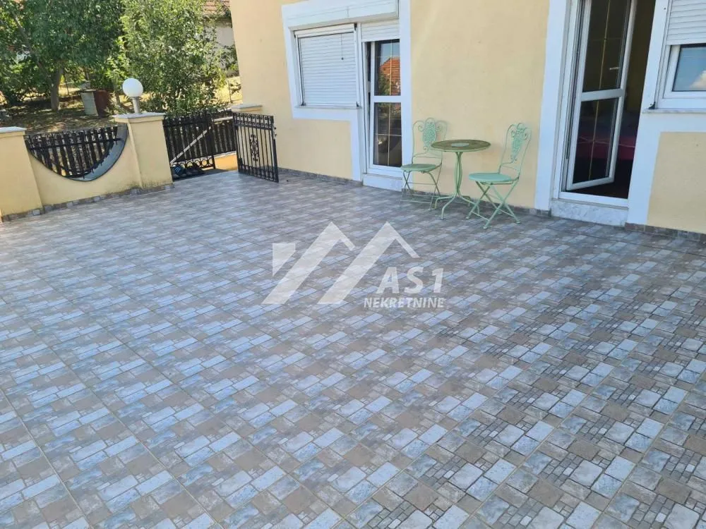 Izdavanje, kuća, 220m², Sremski Karlovci, Novi Sad