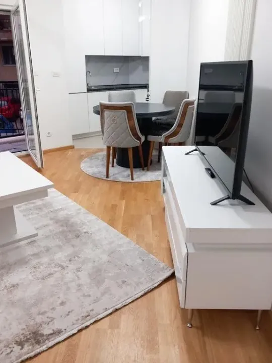 Izdavanje, dvosoban stan, 55m², Stara Varoš, Podgorica