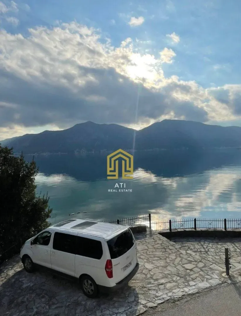 Prodaja, kuća, 180m², Orahovac, Kotor