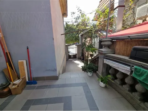 Sale, house, 260m², Centar, Niš - image 12