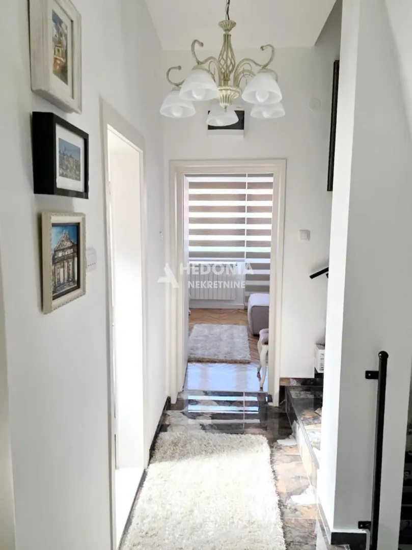 Prodaja, kuća, 165m², Zemun Sve Podlokacije, Beograd