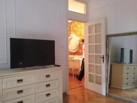 Izdavanje, dvosoban stan, 62m², Vračar Sve Podlokacije, Beograd - image 8