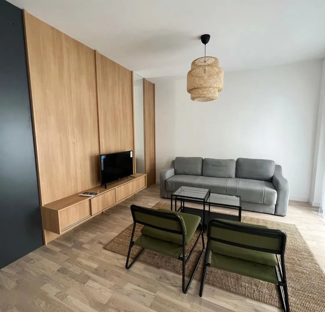 Izdavanje, jednosoban stan, 41m², Centar, Podgorica