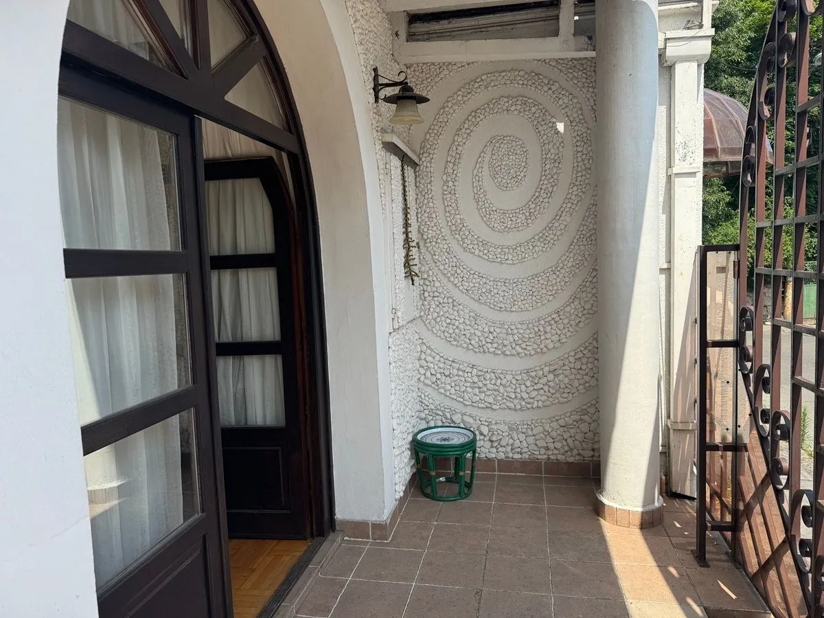 Izdavanje, poslovni prostor, 94m², Dedinje Sve Podlokacije, Beograd