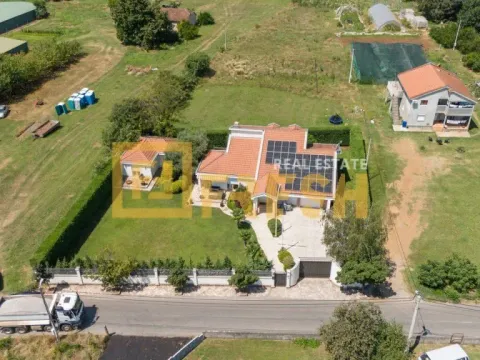 Prodaja, kuća, 304m², Kokoti, Podgorica - image 6