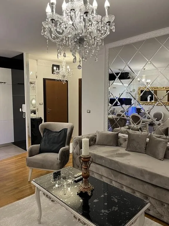 Izdavanje, jednosoban stan, 53m², City Kvart, Podgorica