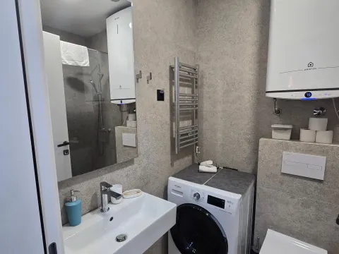 Rent, one bedroom apartment, 45m², Dumidran, Tivat - image 8