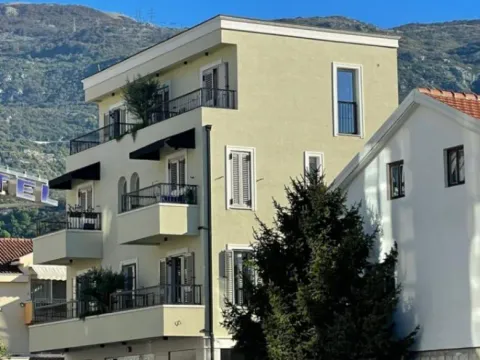 Prodaja, garsonjera, 33m², Budva, Crna Gora - image 13