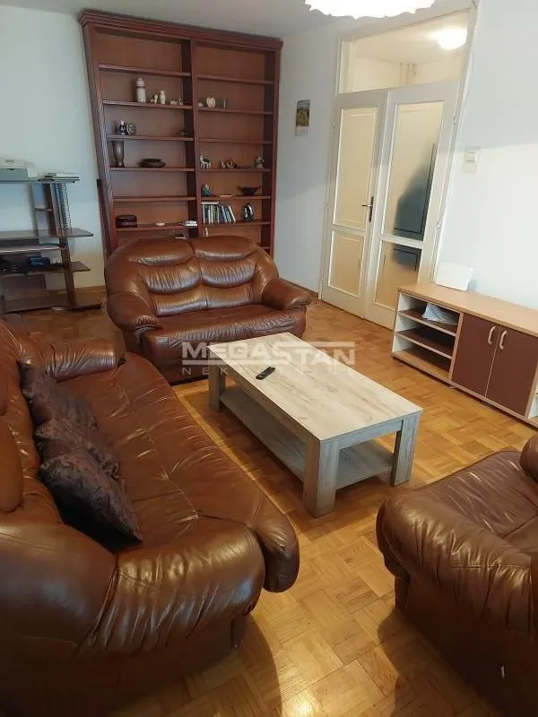 Izdavanje, dvosoban stan, 71m², Novi Beograd Blok 61, Novi Beograd Sve Podlokacije