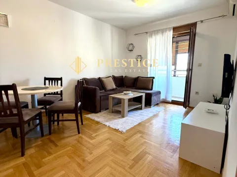 Rent, one bedroom apartment, 45m², Stari Aerodrom, Podgorica - image 1