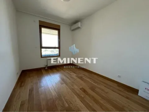 Izdavanje, trosoban stan, 70m², Novi Beograd Blok 65, Novi Beograd Sve Podlokacije - image 9