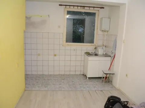 Prodaja, trosoban stan, 76m², Čukarica, Beograd - image 8