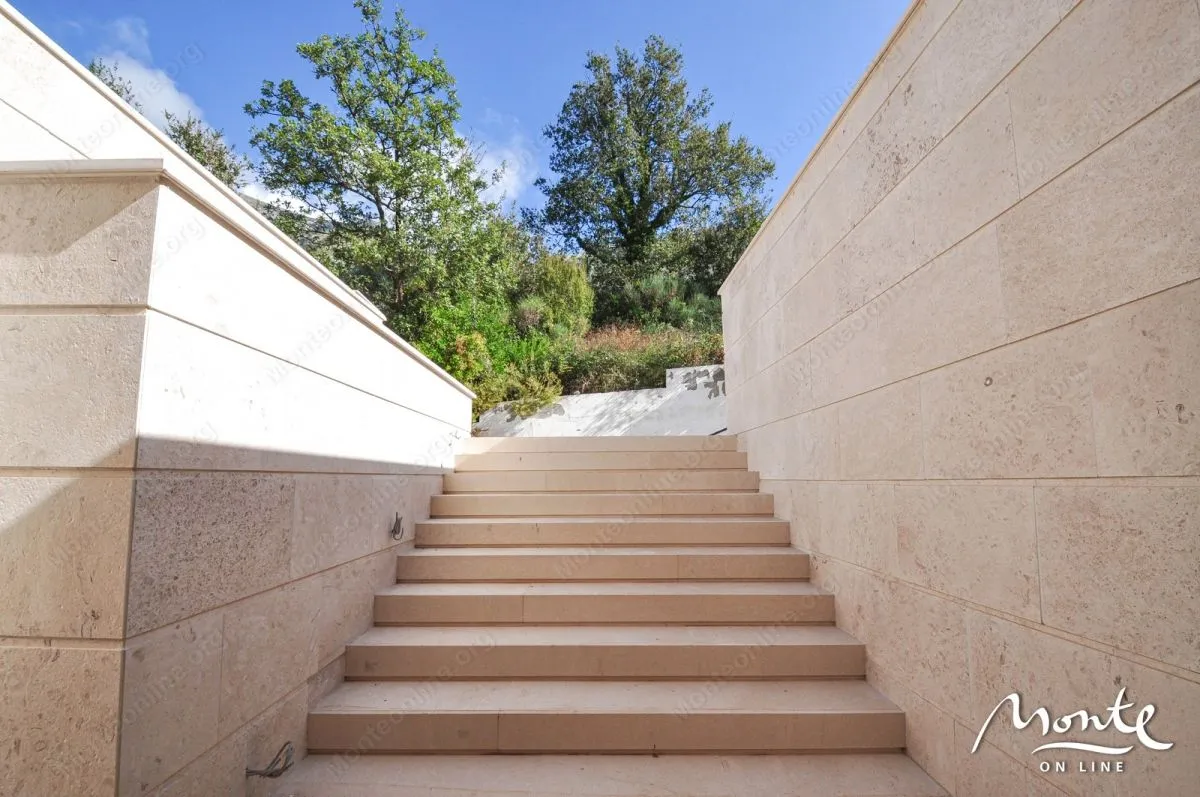 Sale, house, 261m², Reževići, Budva