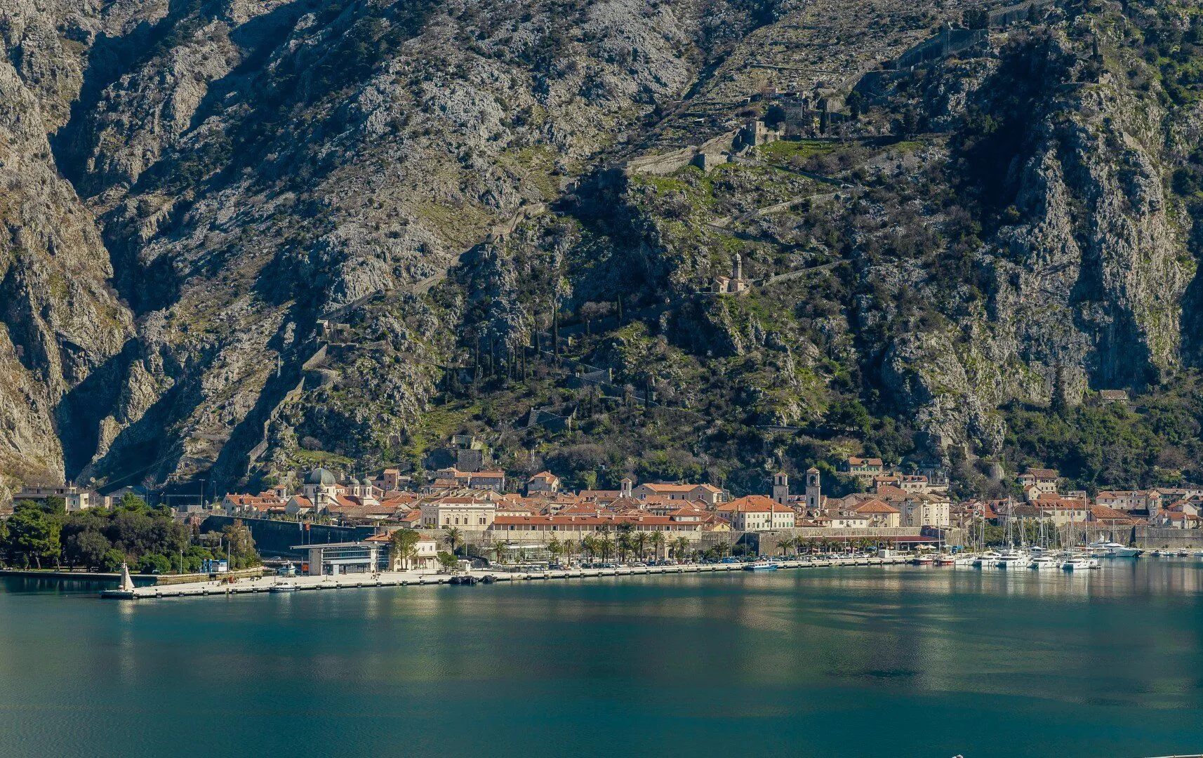 Prodaja, dvosoban stan, 181m², Muo, Kotor