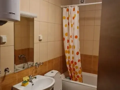 Izdavanje, jednosoban stan, 36m², City Kvart, Podgorica - image 1