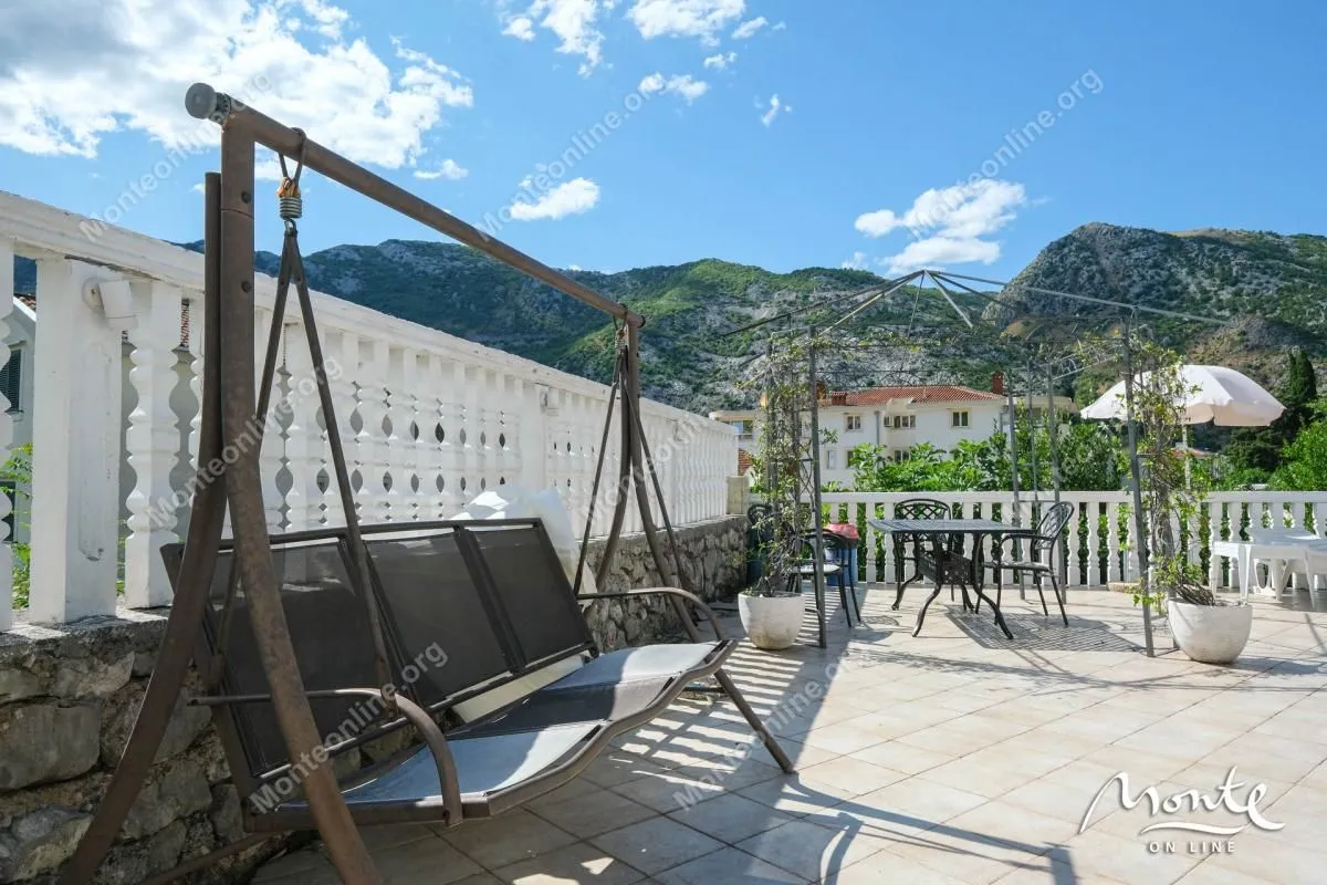 Prodaja, trosoban stan, 130m², Risan, Kotor