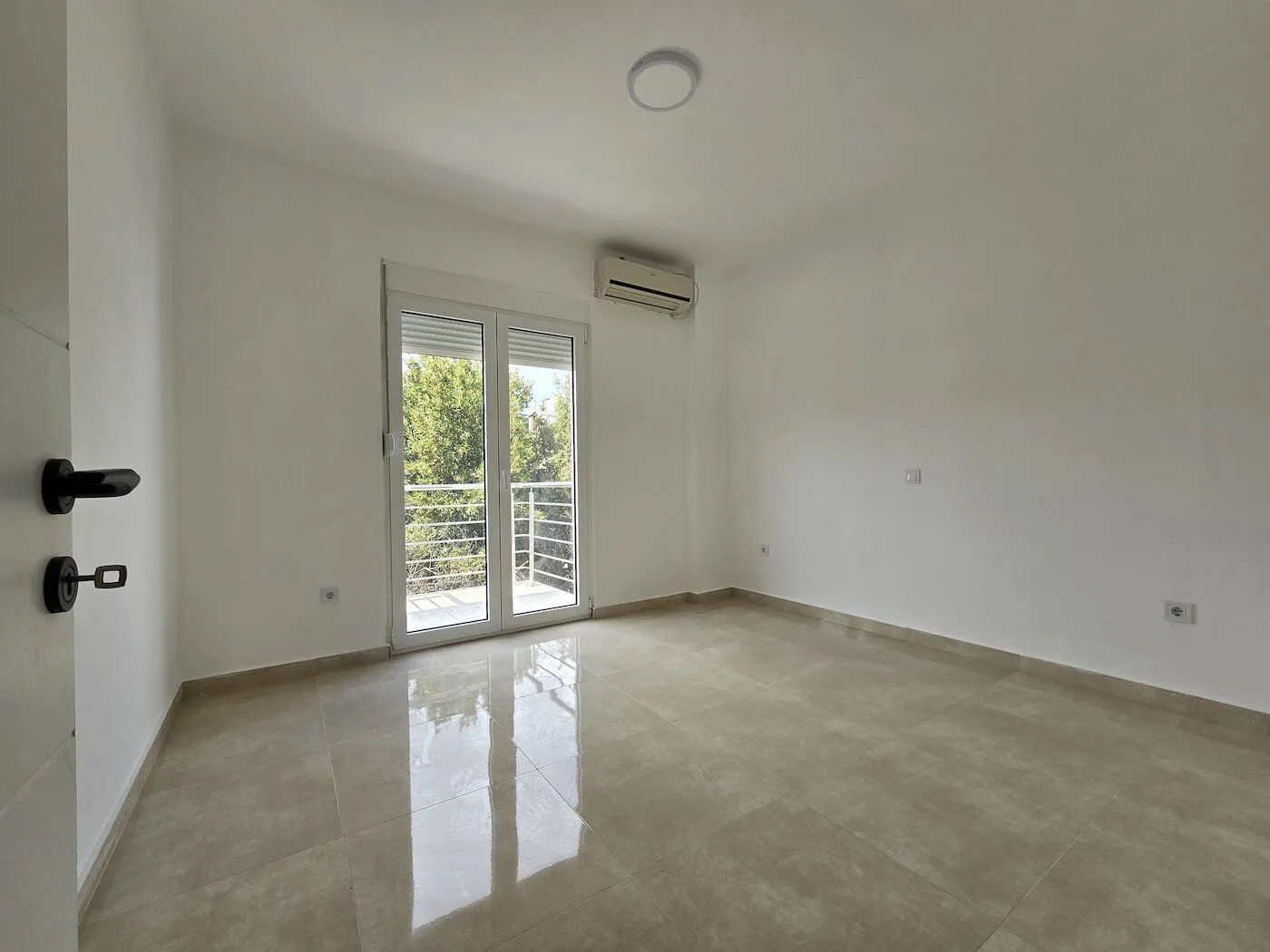Rent, office space, 337m², Stari Aerodrom, Podgorica