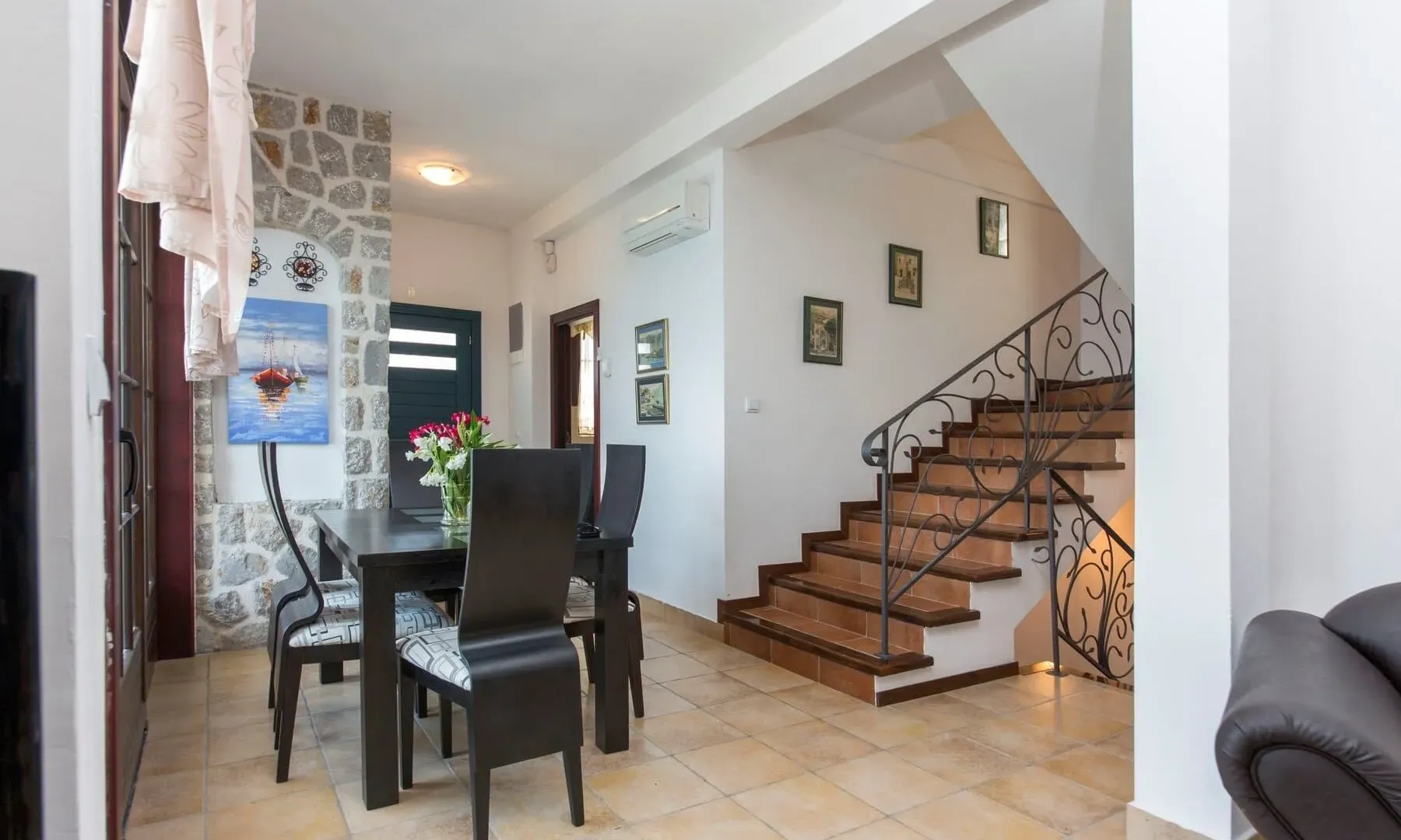 Sale, house, 235m², Kostanjica, Kotor