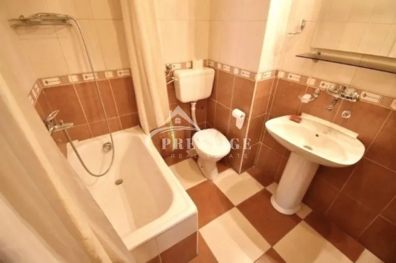 Prodaja, jednosoban stan, 58m², Blok 6, Podgorica