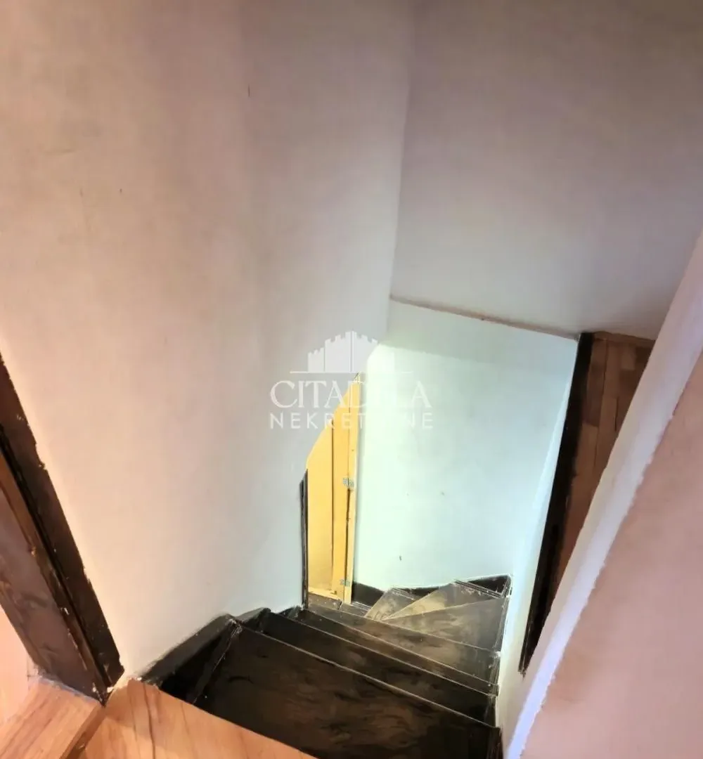 Prodaja, trosoban stan, 75m², Cerak, Beograd