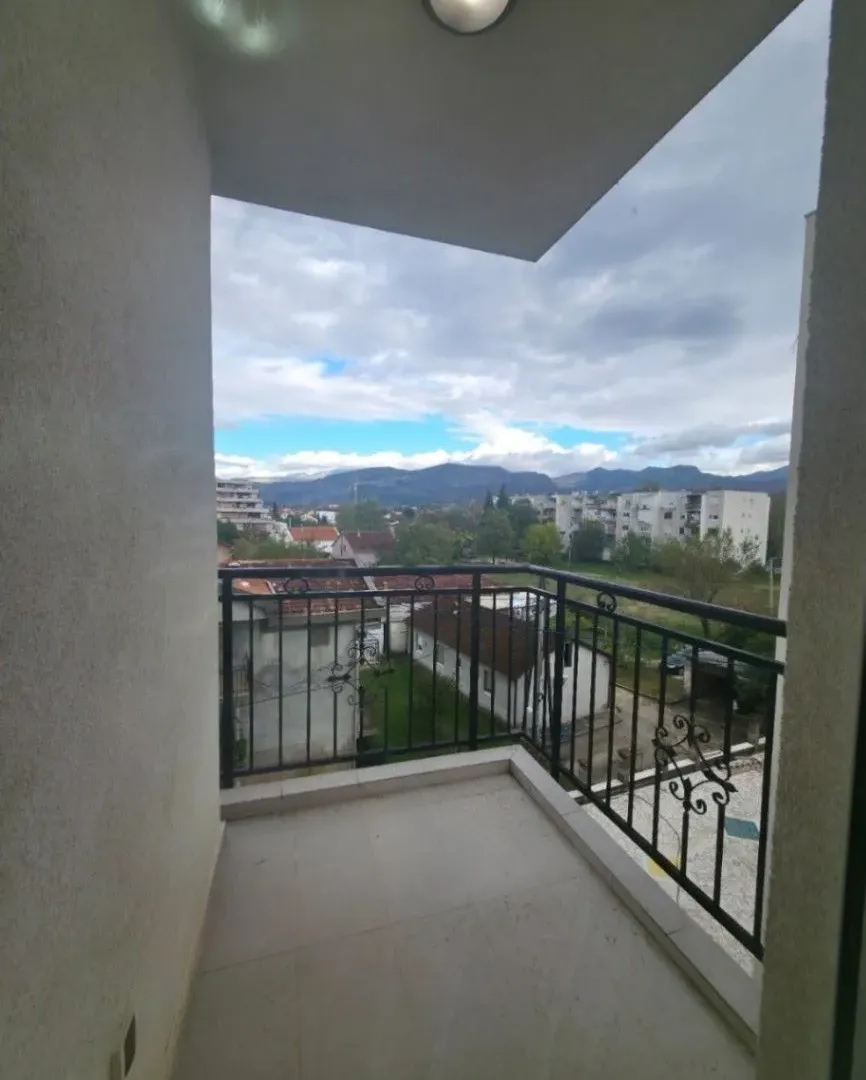 Rent, one bedroom apartment, 45m², City Kej, Podgorica