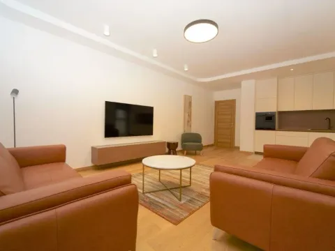 Rent, three bedroom apartment, 104m², City Kvart, Podgorica - image 1