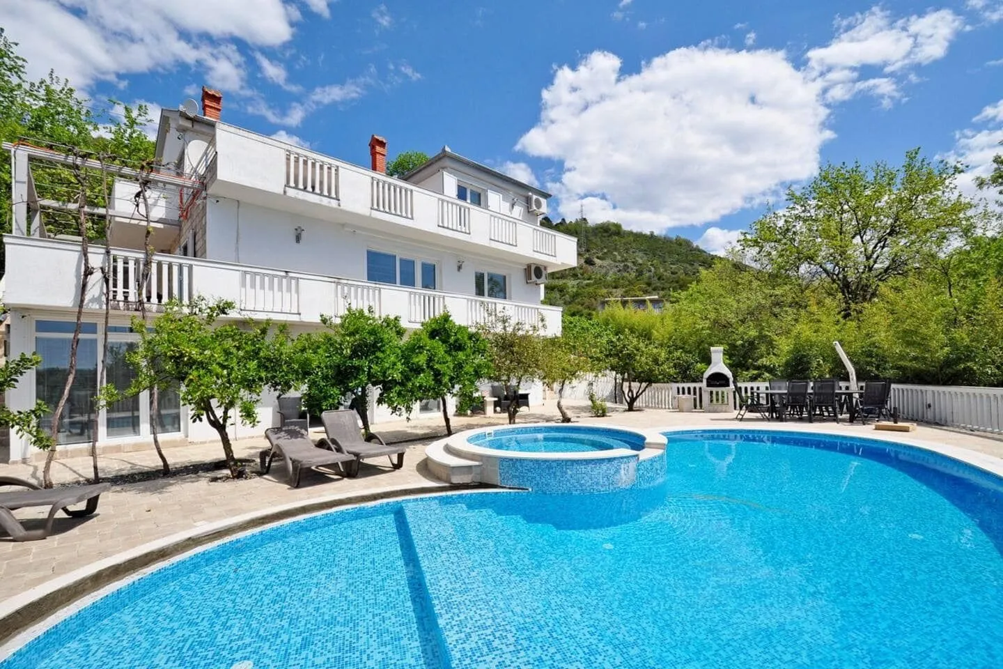 Prodaja, kuća, 350m², Tivat, Crna Gora