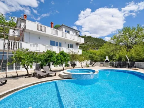 Prodaja, kuća, 350m², Tivat, Crna Gora - image 6