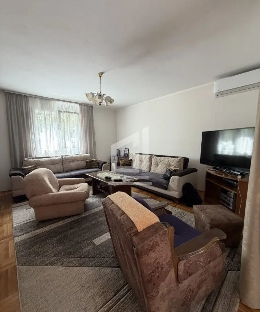 Prodaja, kuća, 187m², Zlatica, Podgorica