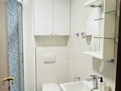 Izdavanje, jednosoban stan, 54m², City Kvart, Podgorica - image 8