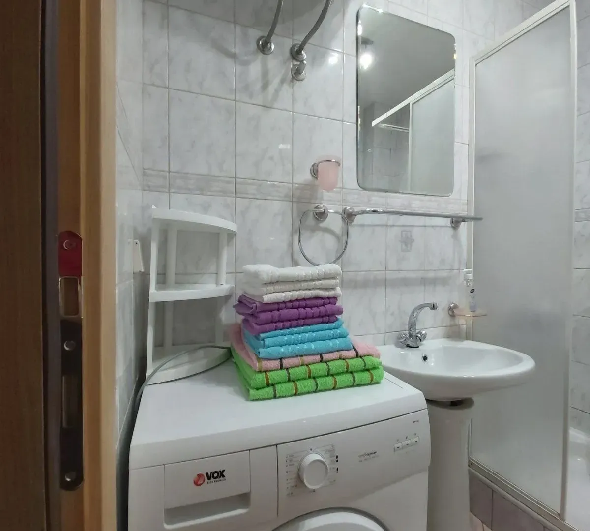 Izdavanje, dvosoban stan, 60m², Centar, Žabljak