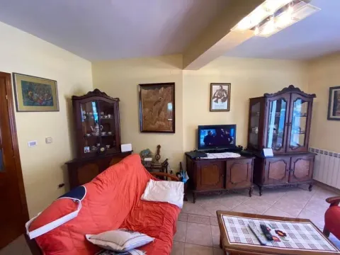 Prodaja, kuća, 200m², Tivat, Crna Gora - image 11