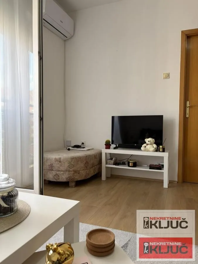 Izdavanje, jednosoban stan, 35m², Nova Detelinara, Novi Sad Sve Podlokacije