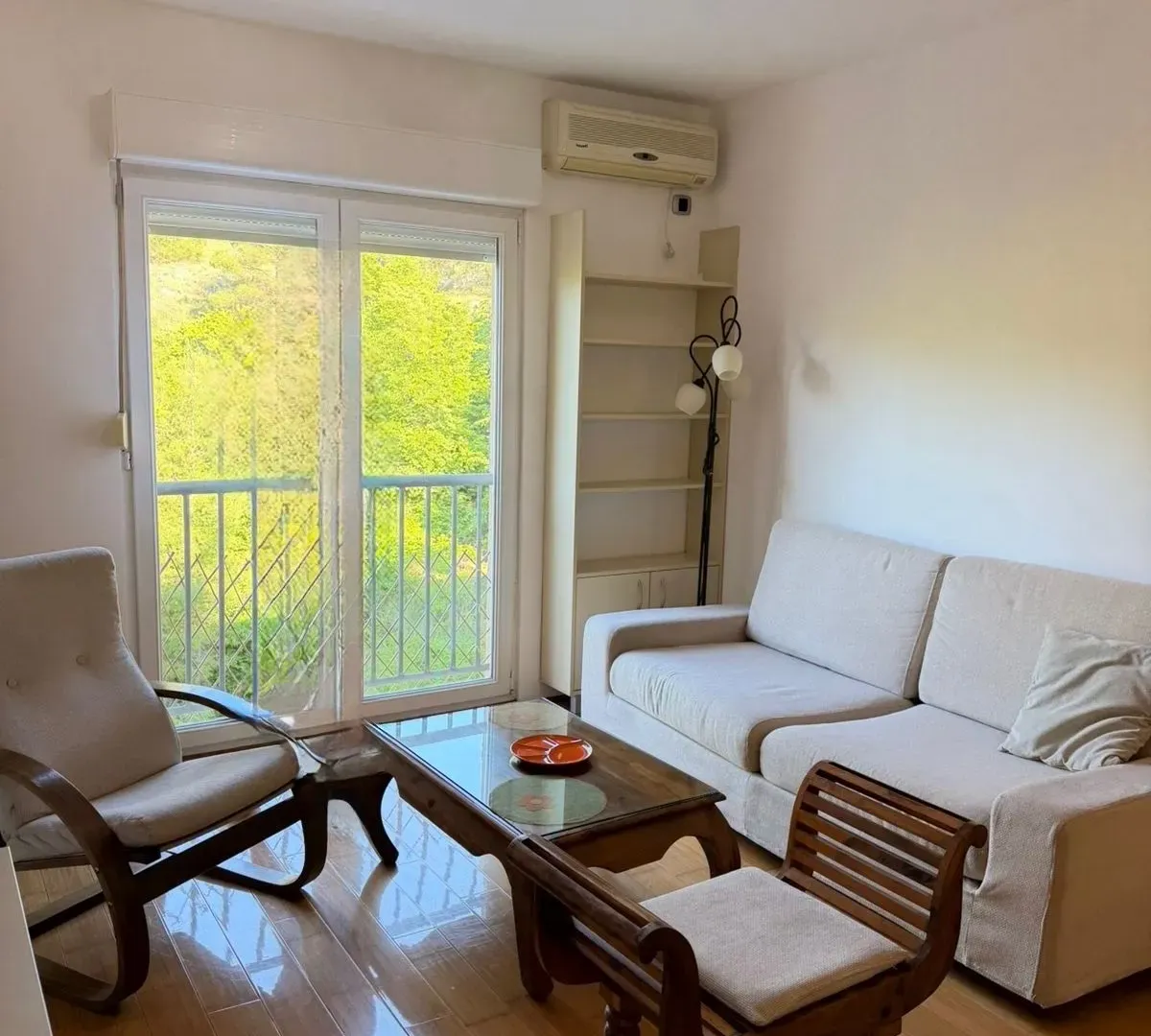 Rent, studio apartment, 45m², Zagorič, Podgorica