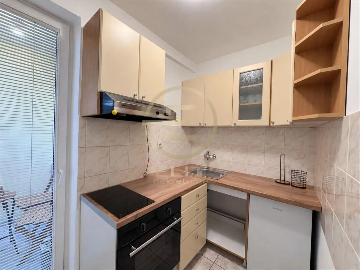 Izdavanje, stan, 30m², Grbavica, Novi Sad Sve Podlokacije