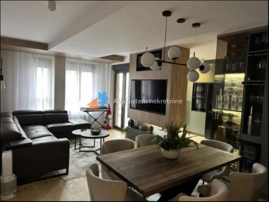 Rent, three bedroom apartment, 85m², Crveni Krst, Beograd