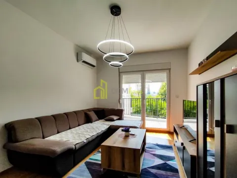 Izdavanje, dvosoban stan, 68m², Stara Varoš, Podgorica - image 4