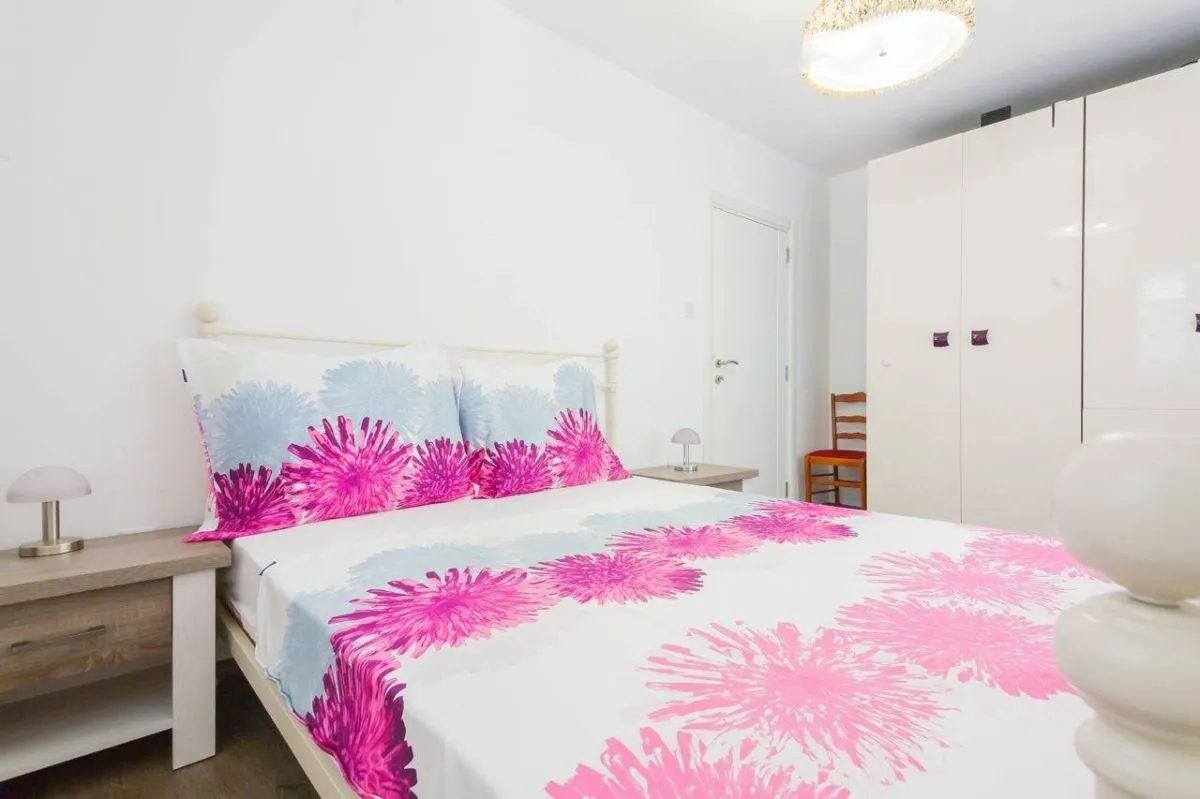 Sale, two bedroom apartment, 60m², Sveti Stefan, Budva