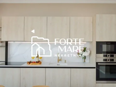 Prodaja, trosoban stan, 158m², Dobrota, Kotor - image 9