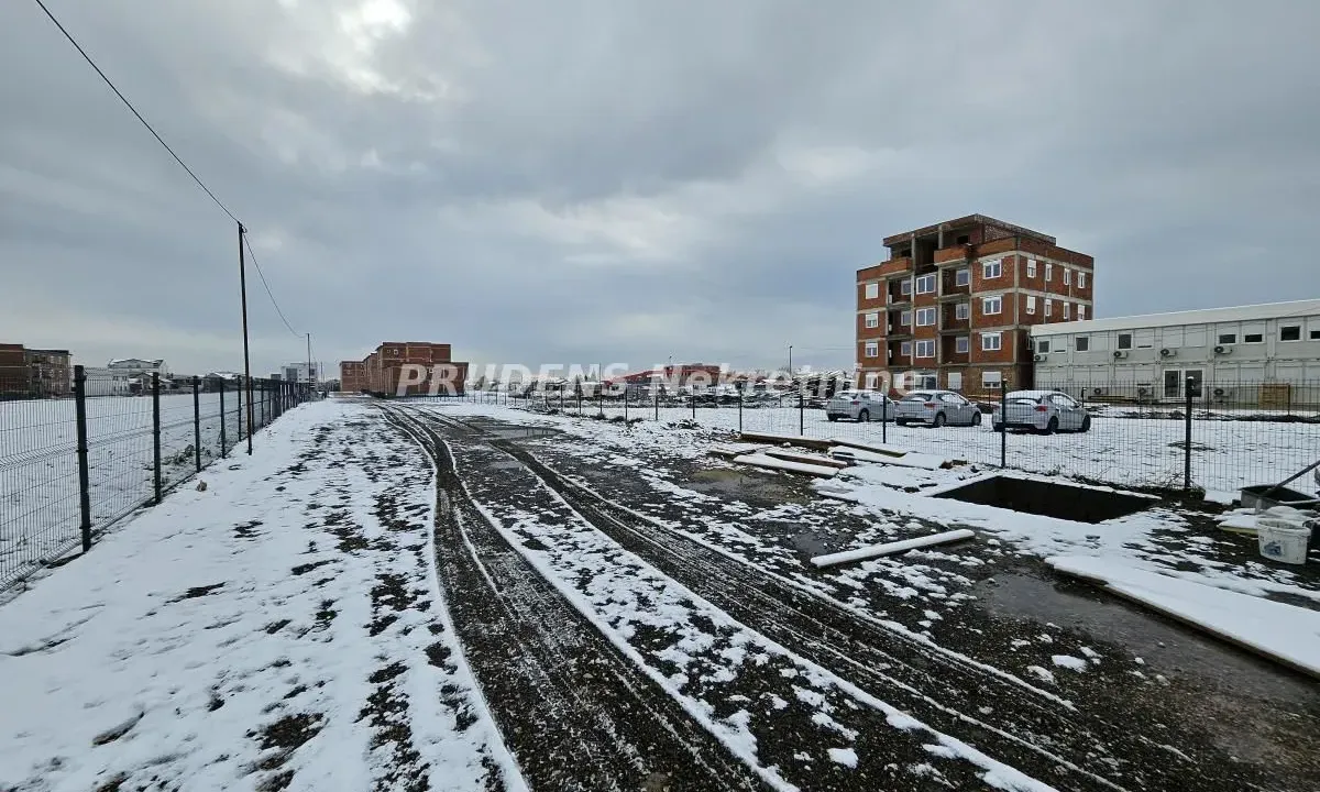 Sale, land lot, 1100m², Surčin, Beograd
