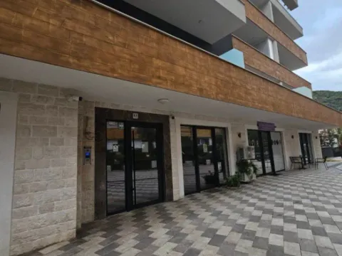 Izdavanje, jednosoban stan, Budva, Crna Gora - image 7