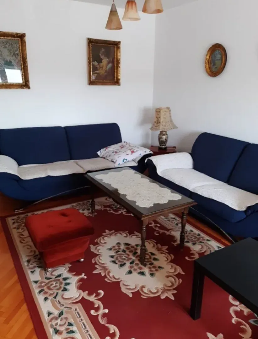 Izdavanje, dvosoban stan, 75m², Zabjelo, Podgorica