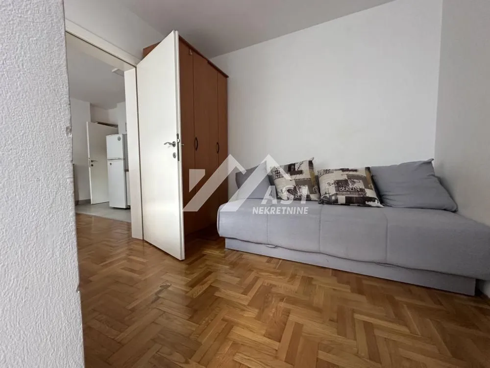 Rent, one bedroom apartment, 34m², Grbavica, Novi Sad Sve Podlokacije