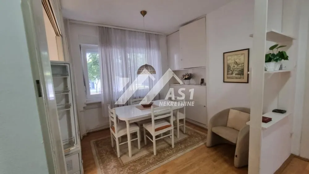 Izdavanje, dvosoban stan, 56m², Novi Sad Sve Podlokacije, Novi Sad