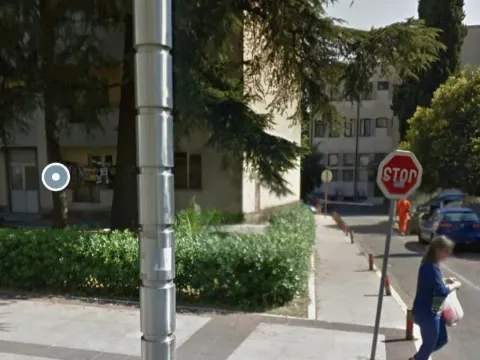 Izdavanje, četvorosoban stan, 90m², Centar, Podgorica - image 2