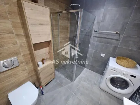 Izdavanje, kuća, 124m², Slavija, Vračar Sve Podlokacije - image 20