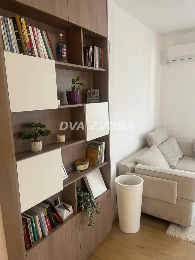 Prodaja, trosoban stan, 59m², Alibegovac, Petrovaradin