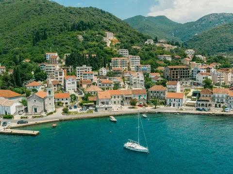 Rent, house, 170m², Donja Lastva, Tivat