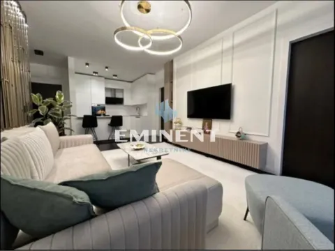 Prodaja, trosoban stan, 77m², Zemun Gornji Grad, Zemun Sve Podlokacije